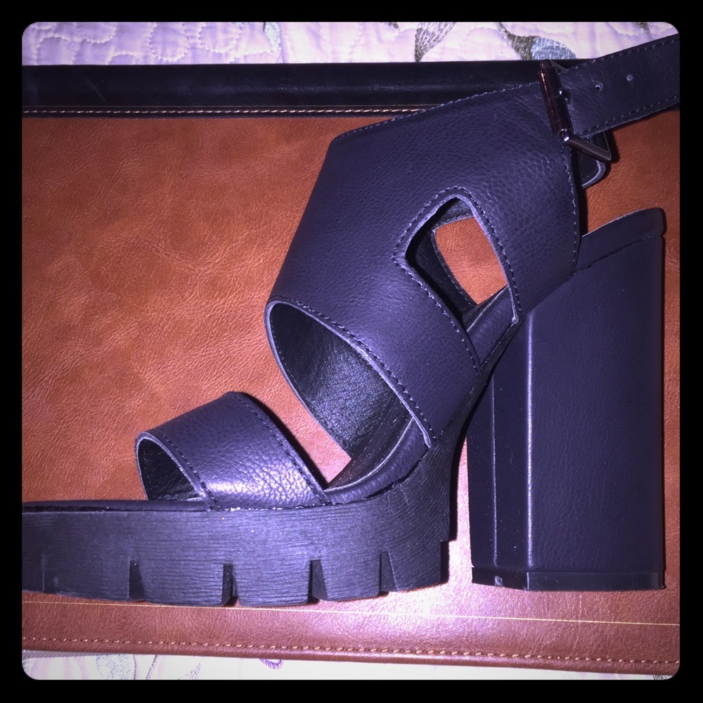 Black chunky platform strap heels